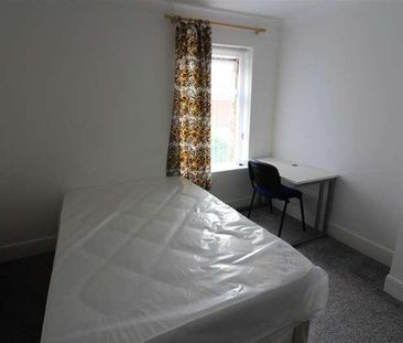 Morris Road Upper Flat, **student Apartment** Student Apartment **,... - Photo 6