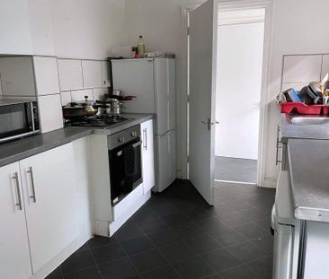 3 bedroom house share to rent - Photo 2