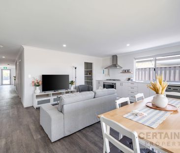 Modern Room with Ensuite starting from $330 in a shared house - Photo 1