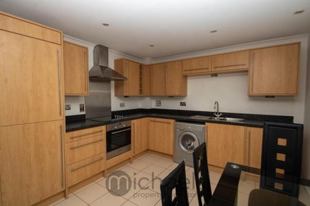 3 bedroom apartment to rent - Photo 5