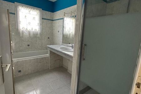 Maison À Louer - Photo 4