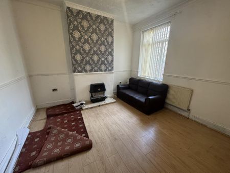 4 bedroom terraced house to rent - Photo 2
