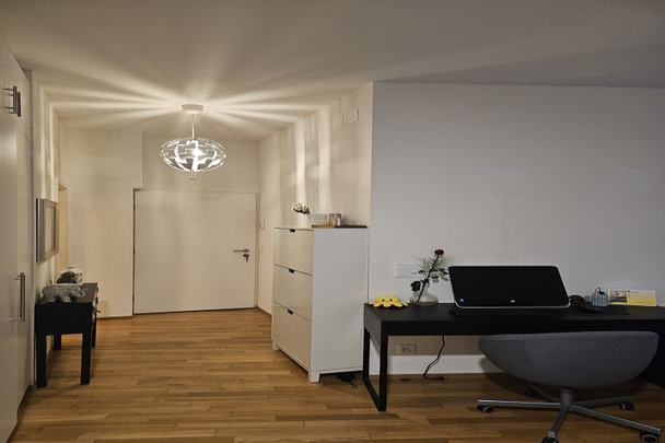 Moderne Wohnung nahe Zentrum - Photo 1