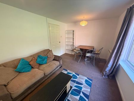 1 bedroom Flat To Let - Photo 4