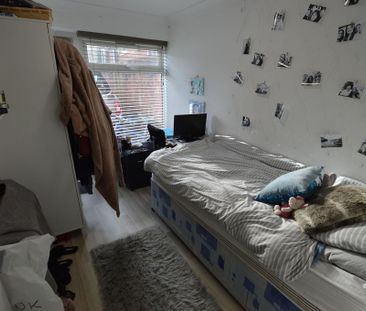 5 bedroom end of terrace house to rent - Photo 4