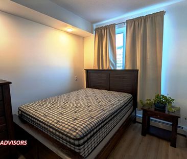 GREAT 1 BED+DEN, 1 BATH, FURNISHED 2ND-FLOOR APARTMENT W/ 2 UNDERGR... - Photo 1