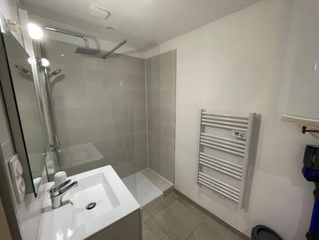 Location Appartement 2 pièces 36m² AUBENAS 07200 - Photo 5
