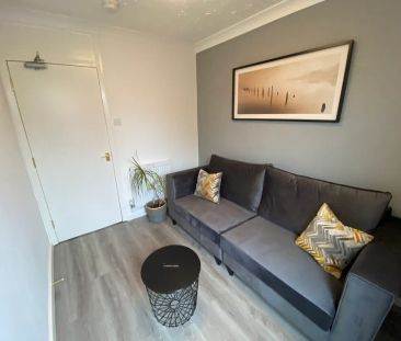 5 bed terraced house to rent in Northfields, Norwich, Norfolk - Photo 1