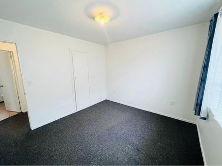 2 bedroom unit - Photo 2