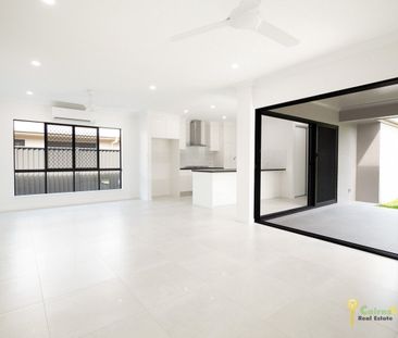 Stylish Home In Prestigious Clifton Beach! - Photo 3