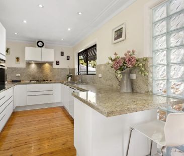 750m Walk to Surf Club & Beach - Photo 5