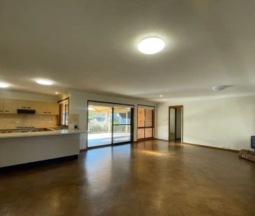7 Wychwood Place, Castle Hill NSW 2154 - Photo 5