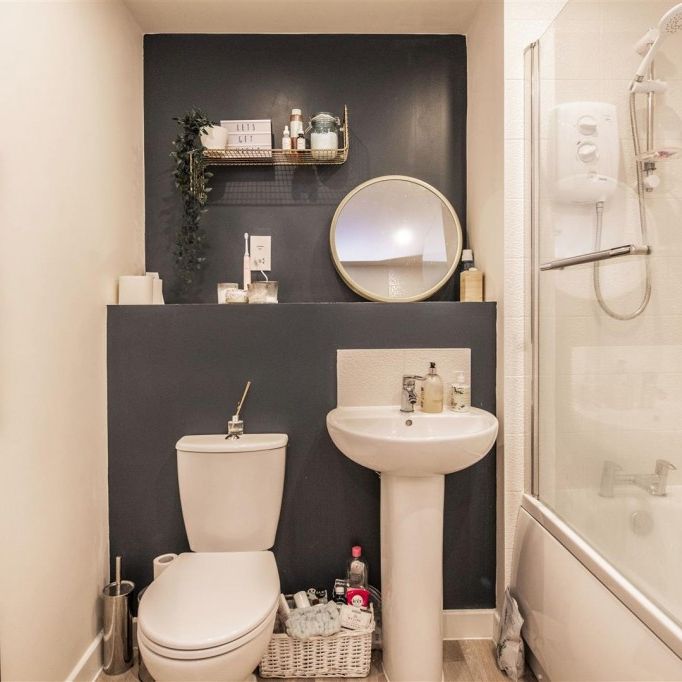 1 bed Flat To Let - Photo 1