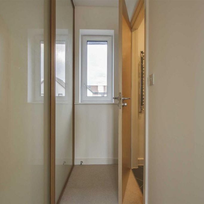 3 bedroom semi-detached house to rent - Photo 1