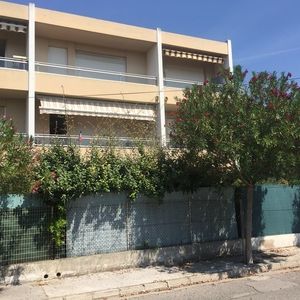 Location Appartement 1 pièce 24m² HYERES 83400 - Photo 1