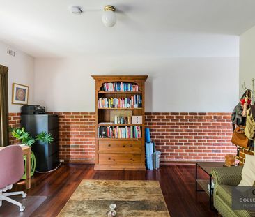 Character Group of 6 Apartments - Photo 5