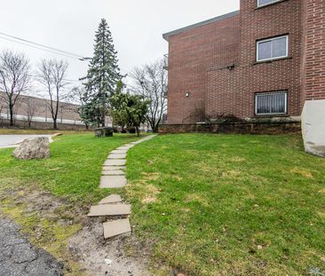 For Lease - 4 Avalon Place Unit# 308, Kitchener, Ontario - Photo 3