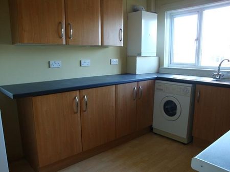 2 bedroom flat to rent - Photo 5
