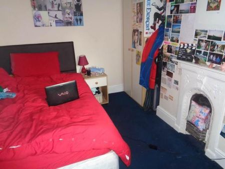 4 bedroom terraced house to rent - Photo 4