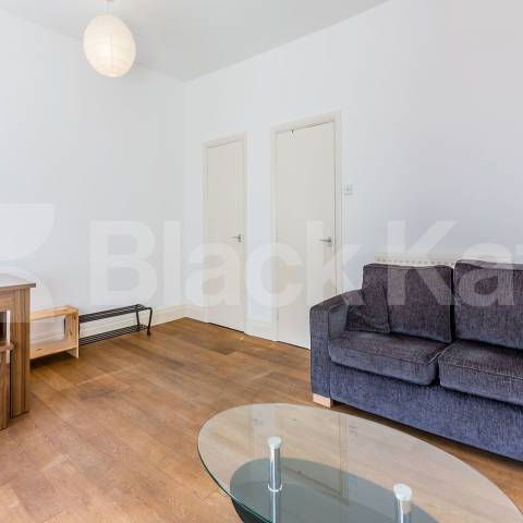 Located in Highbury is this lovely 1 bedroom split level property - Photo 1