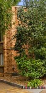 Spacious Two Bedroom Apartment in an Ideal Location - Photo 4