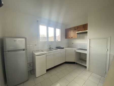 Location Appartement 2 pièces 42m² BEAUCHAMP 95250 - Photo 3