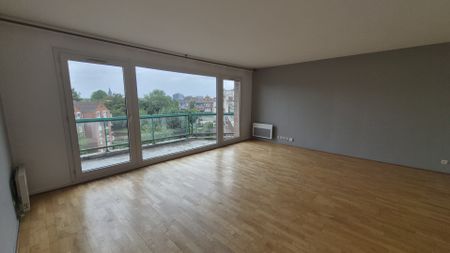 Location Appartement 4 pièces 100m² LILLE 59000 - Photo 2