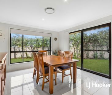 27 Pressland Street, Carseldine QLD, Belconnen - Photo 3