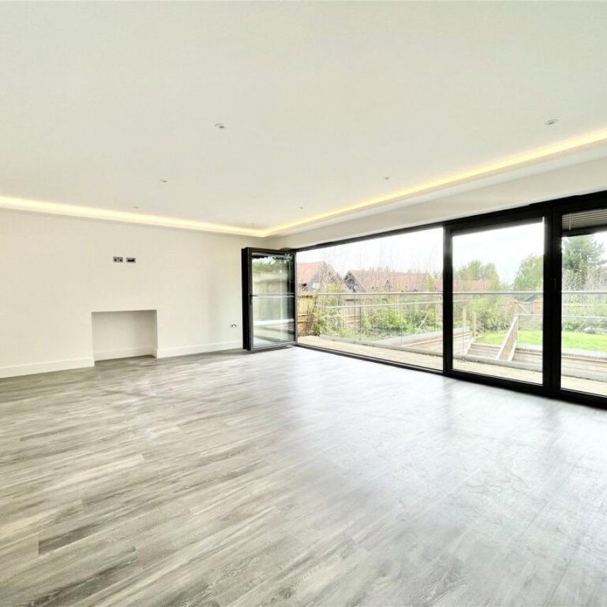 Allum Lane Elstree WD6 - Photo 1