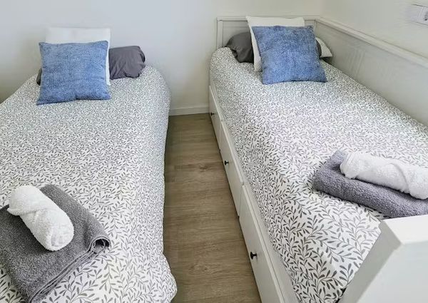 Passeig del Mare Nostrum, Badalona, Catalonia 08918