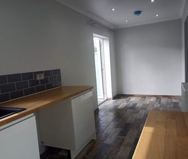 Trallwn Road, Llansamlet, SWANSEA - Photo 4