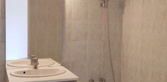Location Appartement 3 pièces 52m² - Photo 2