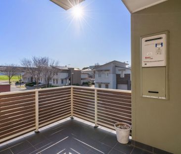 Fully Furnished, 2 Bedroom Townhouse. - Photo 5