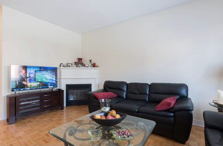 For Lease - 144 Greenview Circle, Vaughan, Ontario - Photo 3