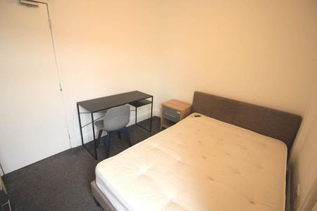 5 bedroom terraced house to rent - Photo 5