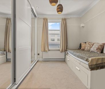 3 bedroom flat to rent - Photo 4