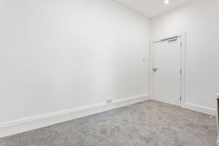 Flat to rent - Photo 2