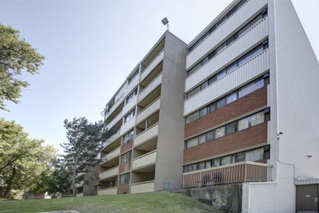 The Laurentian - Photo 3