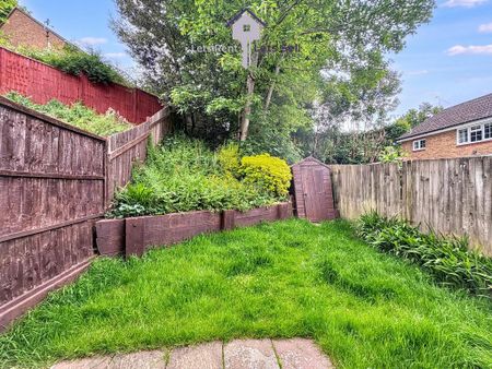 2 bedroom end of terrace house to rent - Photo 5