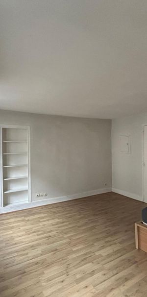 Location Appartement 1 pièce 26m² PARIS 19ème - Photo 1