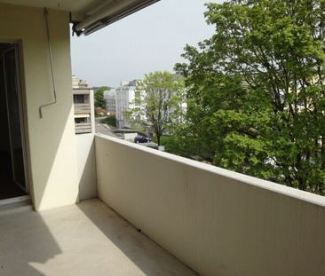 Beautiful and bright two-bedroom apartment - Photo 3