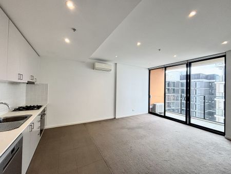 ONE BEDROOM APARTMENT WITH PARKING AT PRIME LOCATION IN REDFERN - Photo 5