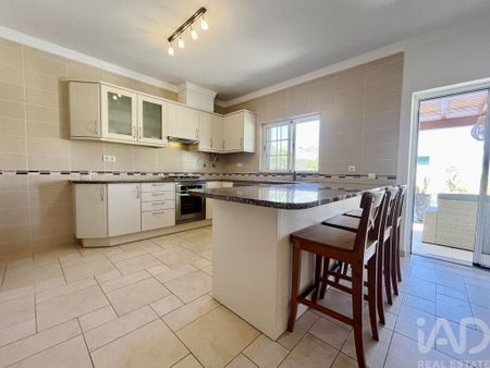 4 bedroom luxury House for rent in Luz, Distrito de Faro - Photo 3
