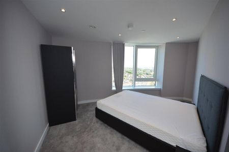 2 bedroom flat to rent - Photo 3