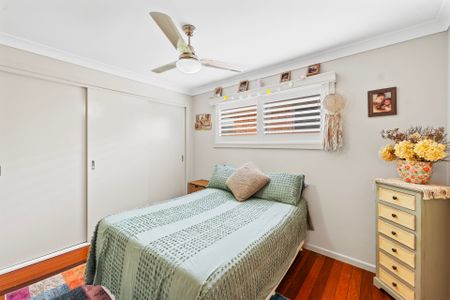 Spacious Family Home in Highly Sought After Location - Photo 5