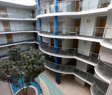 2 bedroom flat to rent - Photo 3