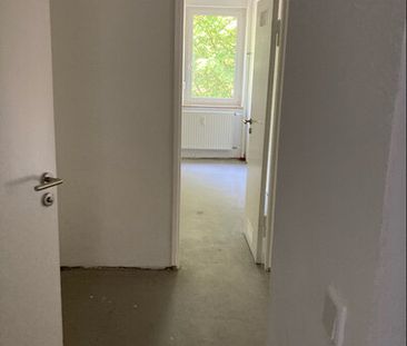 Schöne Vierzimmerwohnung im 2. OG mit Balkon! - Photo 1