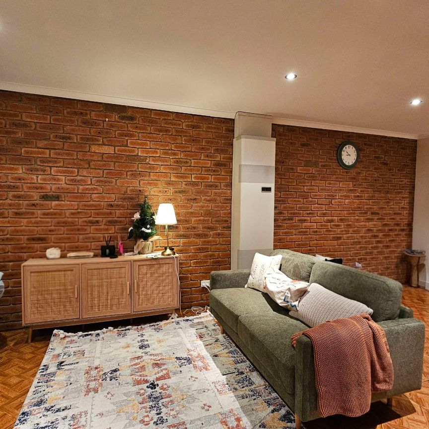 Noble Park - Photo 1