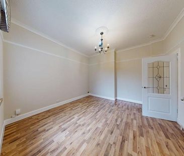 2 bedroom ground floor flat to rent - Photo 3