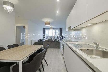 3 bedroom apartment to rent - Photo 2